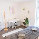 Am Chiemsee, Auto-check-in 24-7, Gratis Parkplatz An Der Unterkunft, Netflix & Amazon Prime Inc, Voll Ausgestattet Apartment