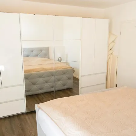 Am Chiemsee, Auto-check-in 24-7, Gratis Parkplatz An Der Unterkunft, Netflix & Amazon Prime Inc, Voll Ausgestattet * إيغستات
