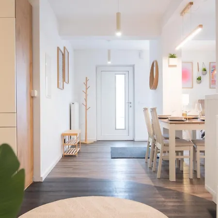 Am Chiemsee, Auto-check-in 24-7, Gratis Parkplatz An Der Unterkunft, Netflix & Amazon Prime Inc, Voll Ausgestattet شقة
