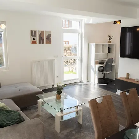 Am Chiemsee, Auto-check-in 24-7, Gratis Parkplatz An Der Unterkunft, Netflix & Amazon Prime Inc, Voll Ausgestattet *