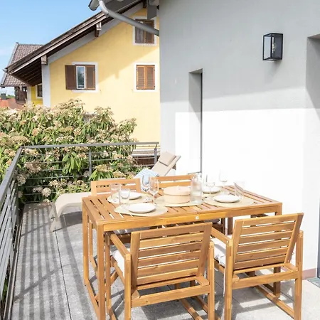 Apartment Am Chiemsee, Auto-check-in 24-7, Gratis Parkplatz An Der Unterkunft, Netflix & Amazon Prime Inc, Voll Ausgestattet