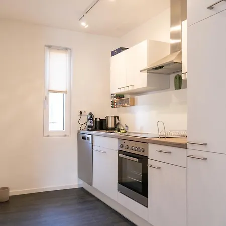 Apartment Am Chiemsee, Auto-check-in 24-7, Gratis Parkplatz An Der Unterkunft, Netflix & Amazon Prime Inc, Voll Ausgestattet Eggstatt