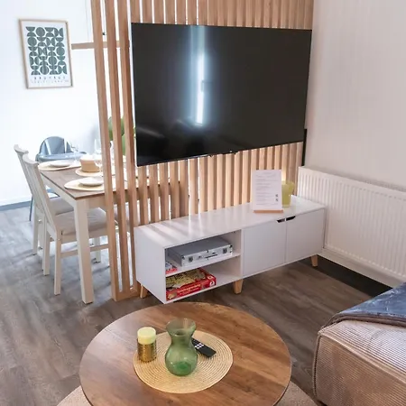 Apartment Am Chiemsee, Auto-check-in 24-7, Gratis Parkplatz An Der Unterkunft, Netflix & Amazon Prime Inc, Voll Ausgestattet Eggstatt