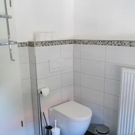 Apartment Am Chiemsee, Auto-check-in 24-7, Gratis Parkplatz An Der Unterkunft, Netflix & Amazon Prime Inc, Voll Ausgestattet