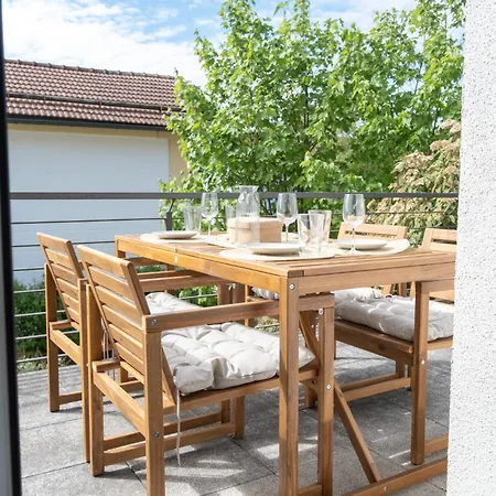 Apartment Am Chiemsee, Auto-check-in 24-7, Gratis Parkplatz An Der Unterkunft, Netflix & Amazon Prime Inc, Voll Ausgestattet