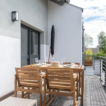 Am Chiemsee, Auto-check-in 24-7, Gratis Parkplatz An Der Unterkunft, Netflix & Amazon Prime Inc, Voll Ausgestattet Apartment *