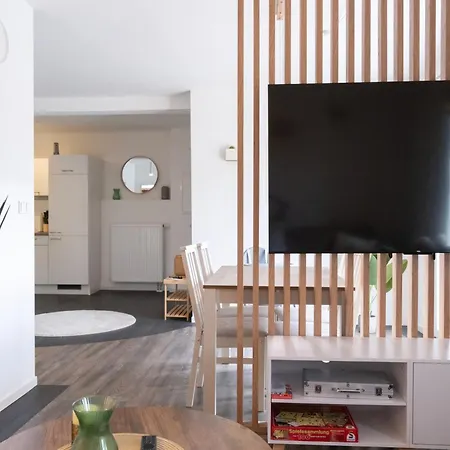 Apartment Am Chiemsee, Auto-check-in 24-7, Gratis Parkplatz An Der Unterkunft, Netflix & Amazon Prime Inc, Voll Ausgestattet *