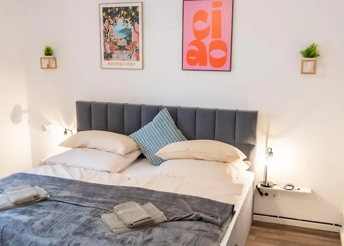 Am Chiemsee, Auto-check-in 24-7, Gratis Parkplatz An Der Unterkunft, Netflix & Amazon Prime Inc, Voll Ausgestattet Eggstätt