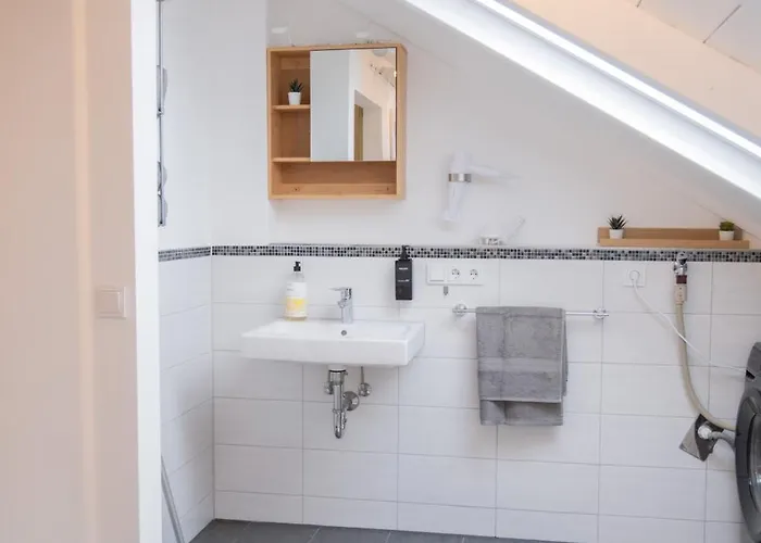 Διαμέρισμα Am Chiemsee, Auto-check-in 24-7, Gratis Parkplatz An Der Unterkunft, Netflix & Amazon Prime Inc, Voll Ausgestattet