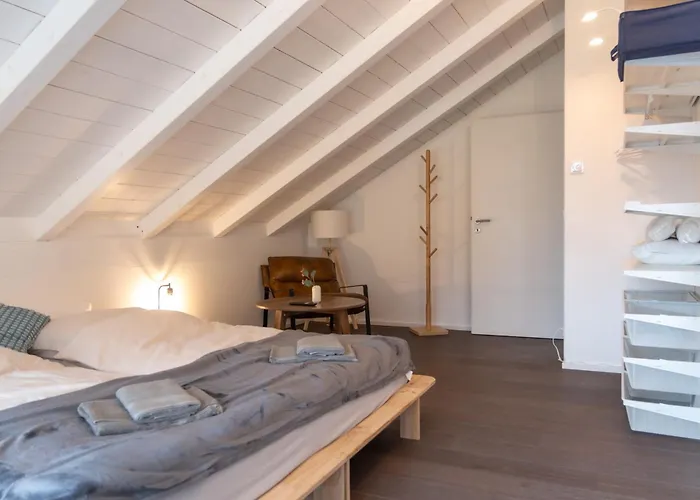 Διαμέρισμα Am Chiemsee, Auto-check-in 24-7, Gratis Parkplatz An Der Unterkunft, Netflix & Amazon Prime Inc, Voll Ausgestattet Eggstätt